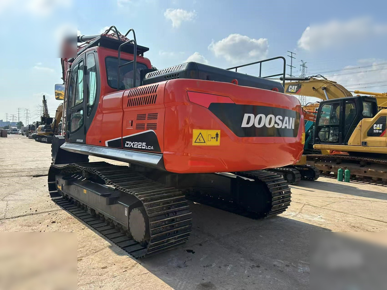 DOOSAN DX225 LCA - Pásové rýpadlo: obrázok 4 DOOSAN DX225 LCA - Pásové rýpadlo: obrázok 4