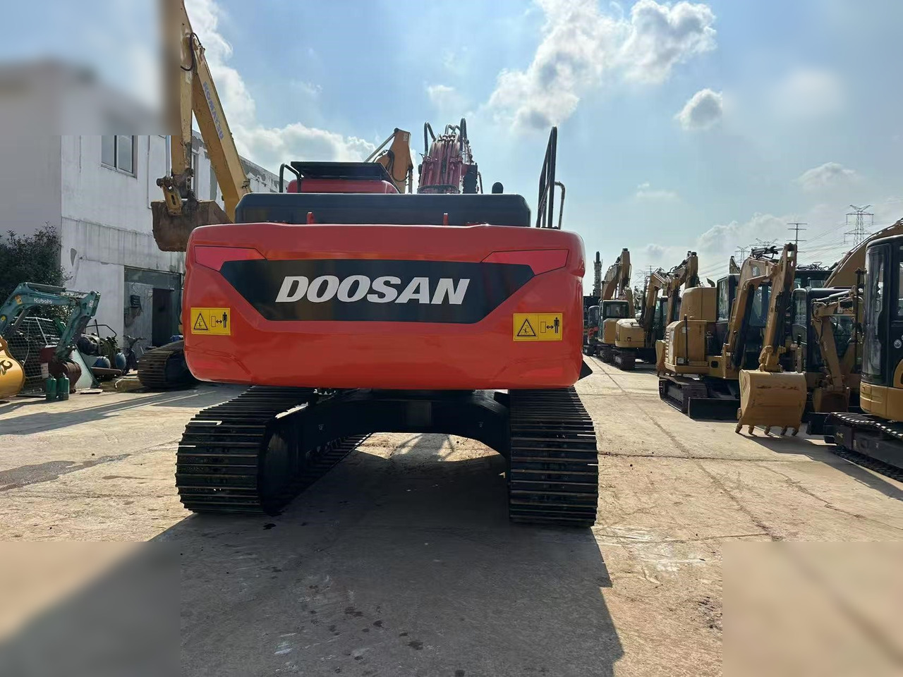DOOSAN DX225 LCA - Pásové rýpadlo: obrázok 2 DOOSAN DX225 LCA - Pásové rýpadlo: obrázok 2