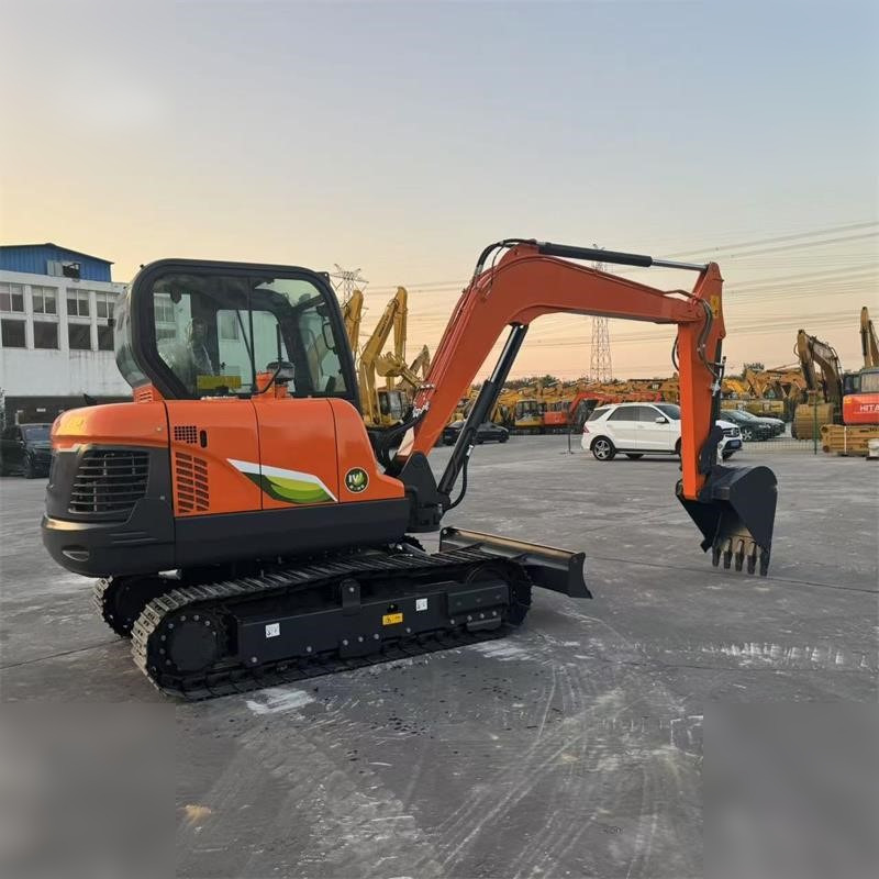 DOOSAN DX60E-10N - Pásové rýpadlo: obrázok 4 DOOSAN DX60E-10N - Pásové rýpadlo: obrázok 4