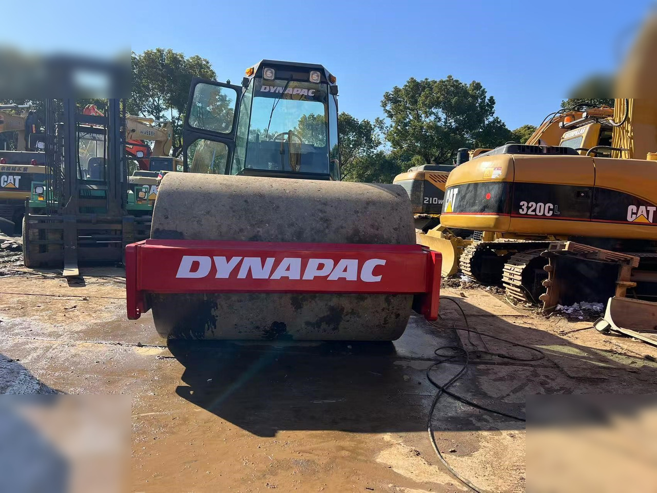 DYNAPAC CA251D - Kompaktor: obrázok 2 DYNAPAC CA251D - Kompaktor: obrázok 2
