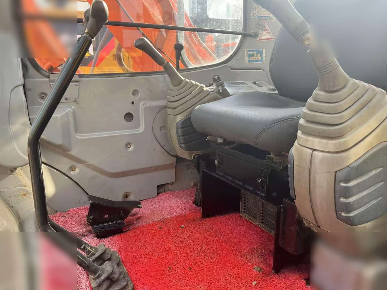 HITACHI EX60 - Pásové rýpadlo: obrázok 5 HITACHI EX60 - Pásové rýpadlo: obrázok 5