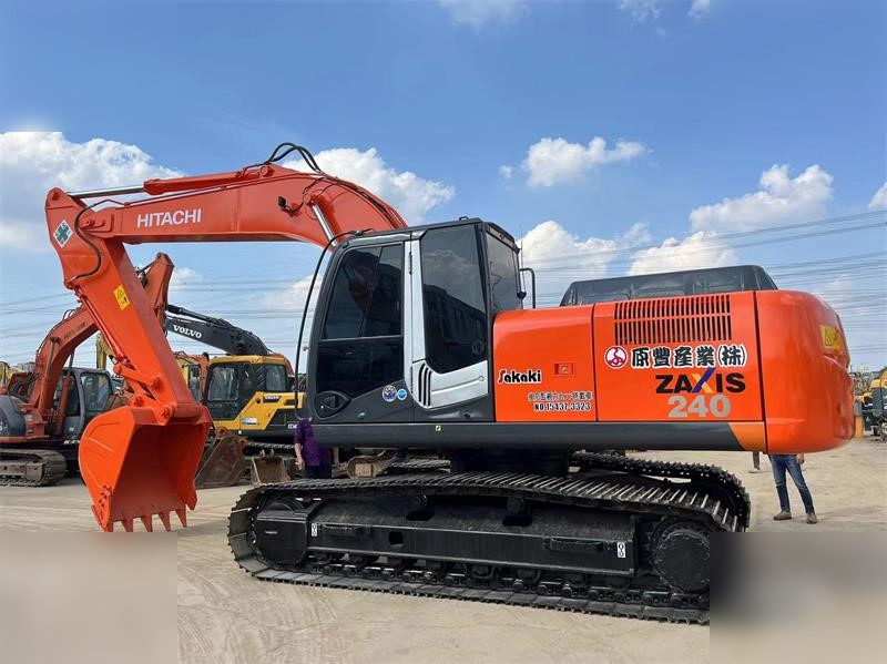 HITACHI ZX240-3 - Pásové rýpadlo: obrázok 3 HITACHI ZX240-3 - Pásové rýpadlo: obrázok 3