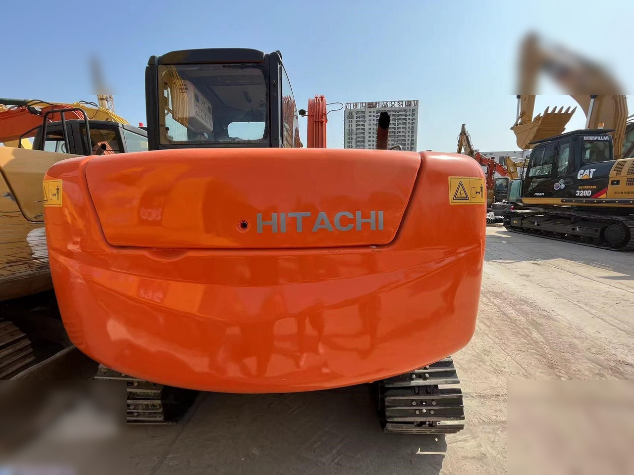 HITACHI ZX60 - Pásové rýpadlo: obrázok 2 HITACHI ZX60 - Pásové rýpadlo: obrázok 2