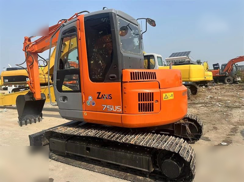 HITACHI ZX75US - Pásové rýpadlo: obrázok 2 HITACHI ZX75US - Pásové rýpadlo: obrázok 2