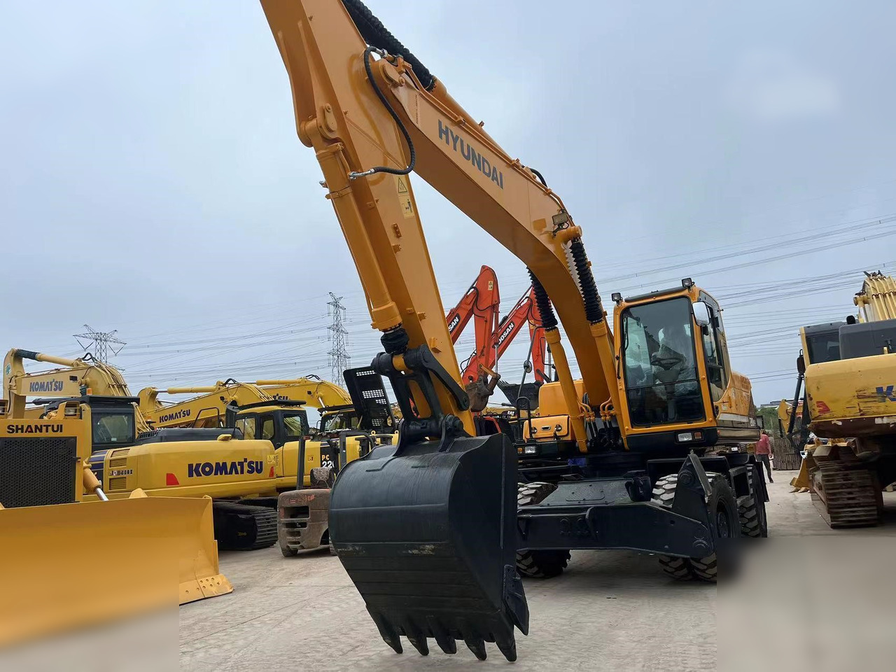 HYUNDAI ROBEX 210W-9 - Kolesové rýpadlo: obrázok 5 HYUNDAI ROBEX 210W-9 - Kolesové rýpadlo: obrázok 5