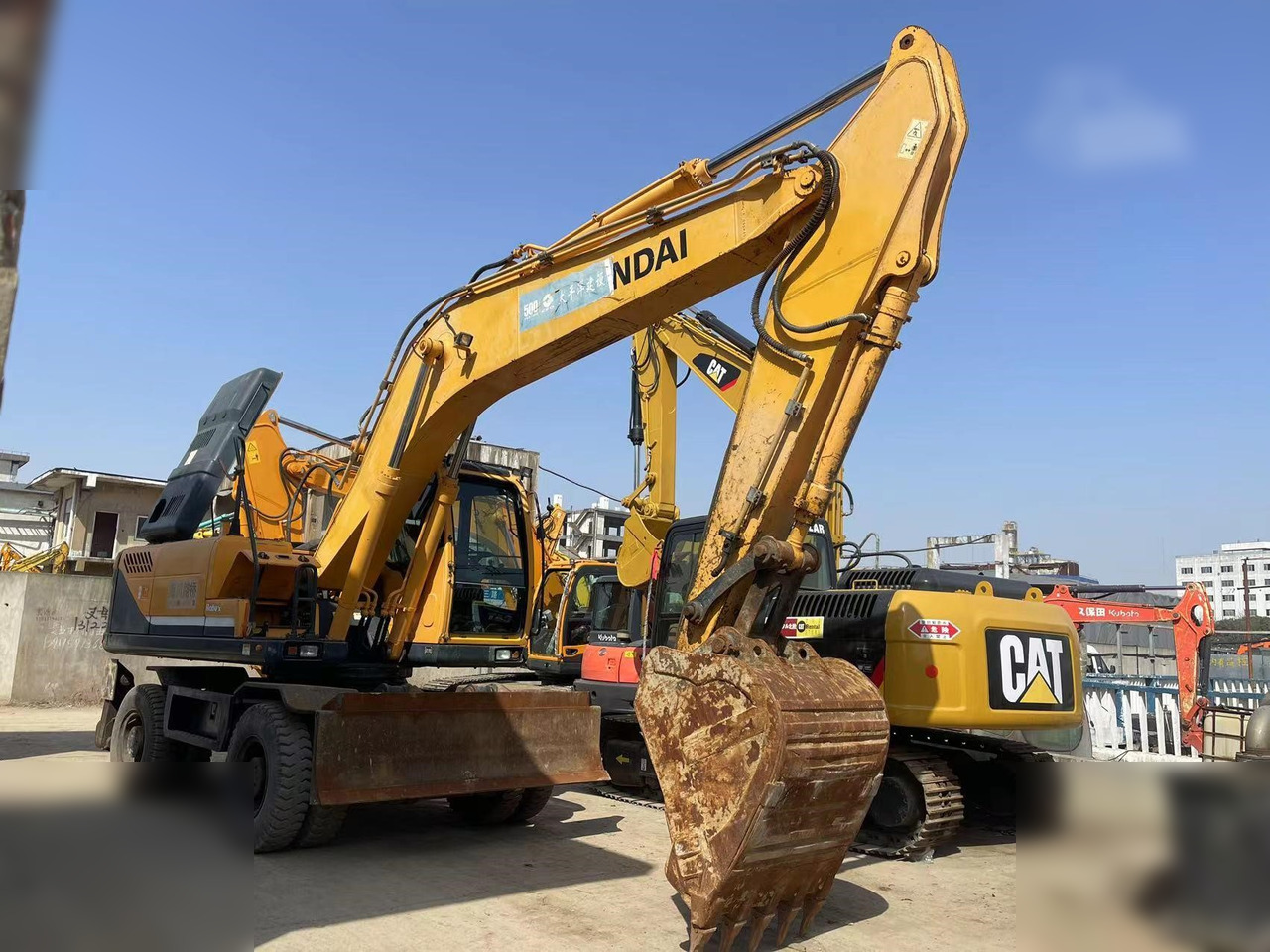 HYUNDAI ROBEX 210W-9 - Kolesové rýpadlo: obrázok 1 HYUNDAI ROBEX 210W-9 - Kolesové rýpadlo: obrázok 1