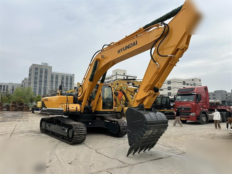 HYUNDAI ROBEX 305 LC-9T - Pásové rýpadlo: obrázok 2 HYUNDAI ROBEX 305 LC-9T - Pásové rýpadlo: obrázok 2