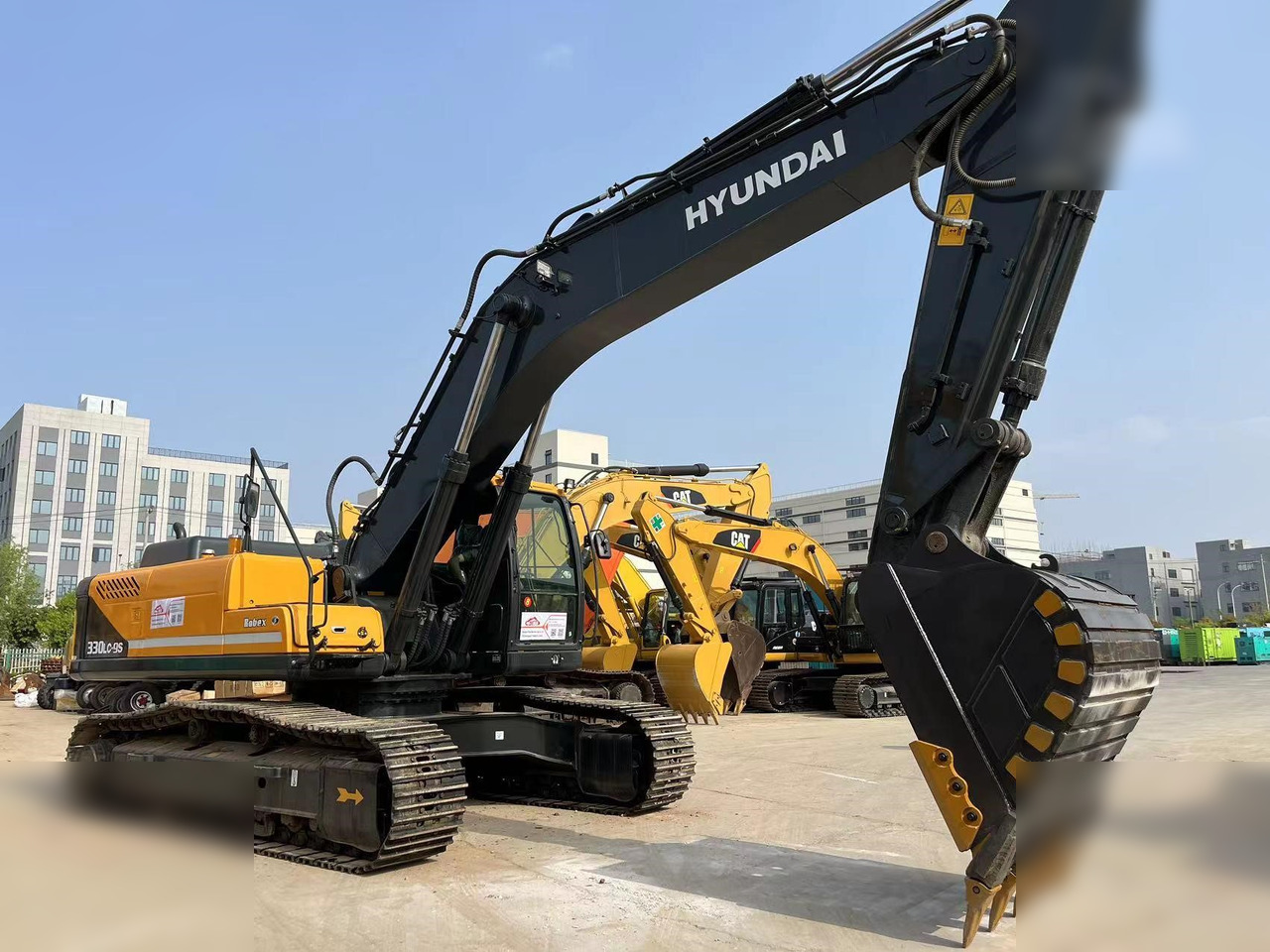 HYUNDAI ROBEX 330 LC-9S - Pásové rýpadlo: obrázok 3 HYUNDAI ROBEX 330 LC-9S - Pásové rýpadlo: obrázok 3