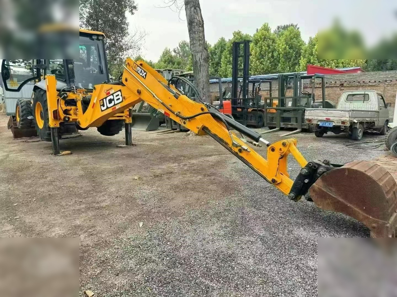 JCB 3CX - Rýpadlo-nakladač: obrázok 4 JCB 3CX - Rýpadlo-nakladač: obrázok 4