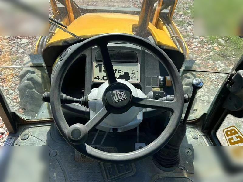 JCB 3CX - Rýpadlo-nakladač: obrázok 4 JCB 3CX - Rýpadlo-nakladač: obrázok 4
