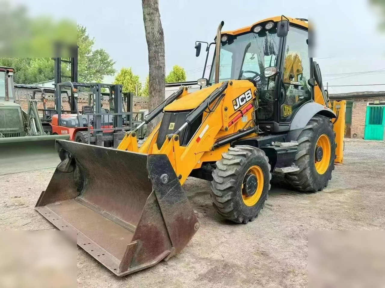 JCB 3CX - Rýpadlo-nakladač: obrázok 2 JCB 3CX - Rýpadlo-nakladač: obrázok 2