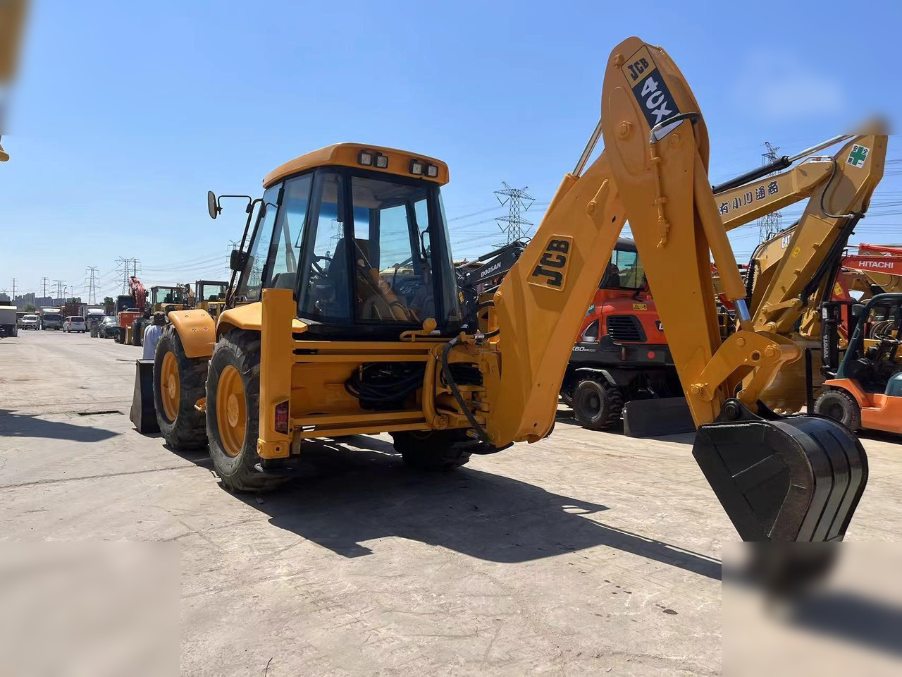 JCB 4CX - Rýpadlo-nakladač: obrázok 3 JCB 4CX - Rýpadlo-nakladač: obrázok 3