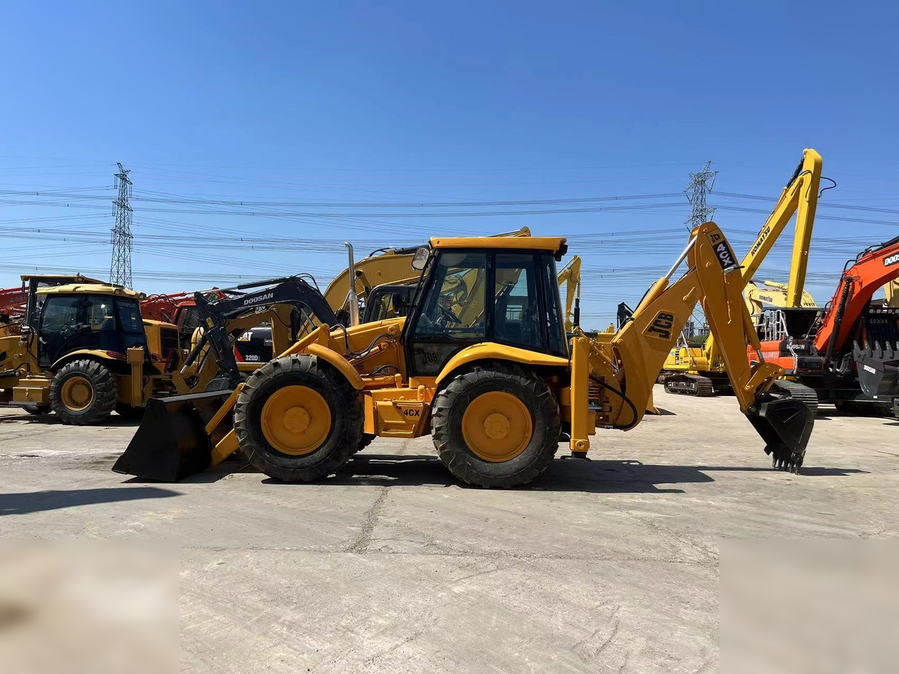 JCB 4CX - Rýpadlo-nakladač: obrázok 1 JCB 4CX - Rýpadlo-nakladač: obrázok 1