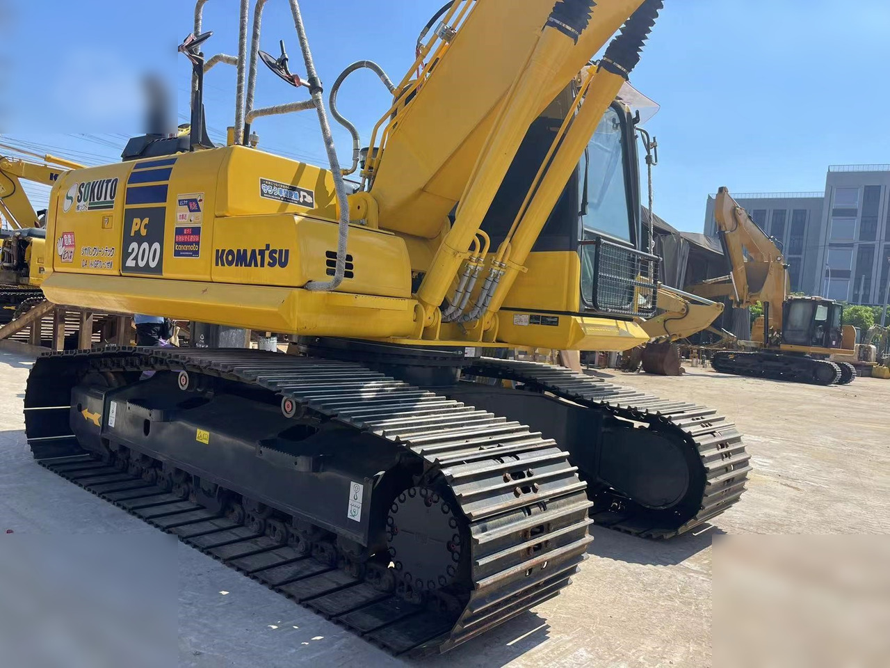 KOMATSU PC200-8 - Pásové rýpadlo: obrázok 5 KOMATSU PC200-8 - Pásové rýpadlo: obrázok 5