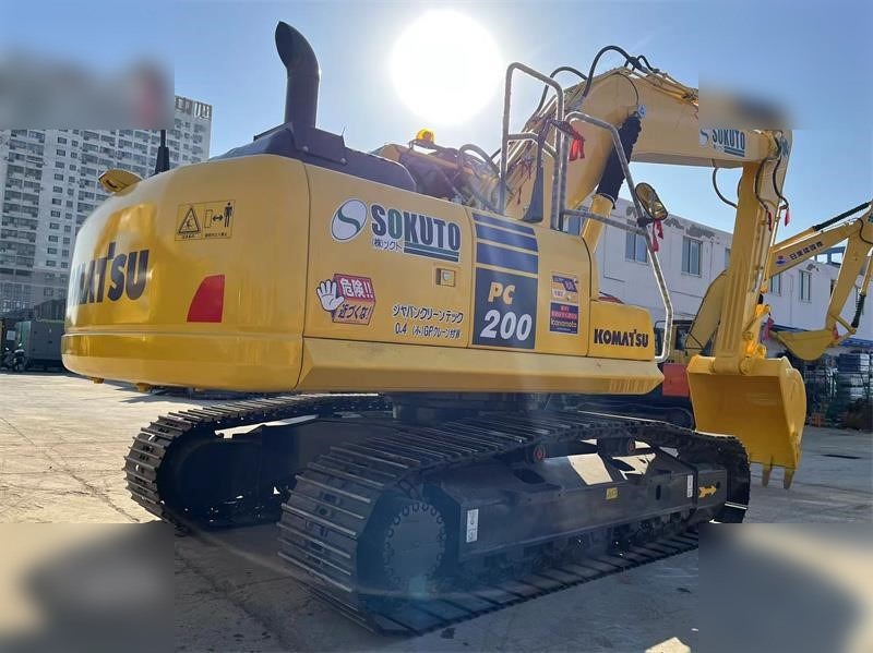 KOMATSU PC200-8N1 - Pásové rýpadlo: obrázok 2 KOMATSU PC200-8N1 - Pásové rýpadlo: obrázok 2