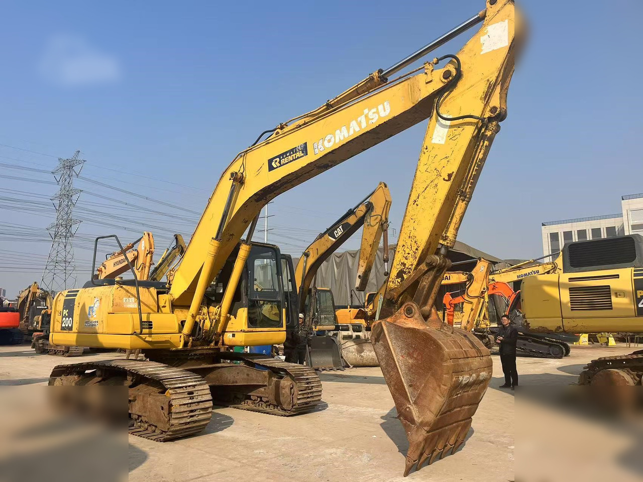 KOMATSU PC220-7 - Pásové rýpadlo: obrázok 2 KOMATSU PC220-7 - Pásové rýpadlo: obrázok 2