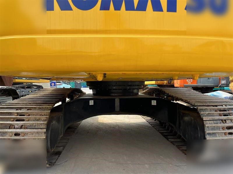 KOMATSU PC220-7 - Pásové rýpadlo: obrázok 3 KOMATSU PC220-7 - Pásové rýpadlo: obrázok 3
