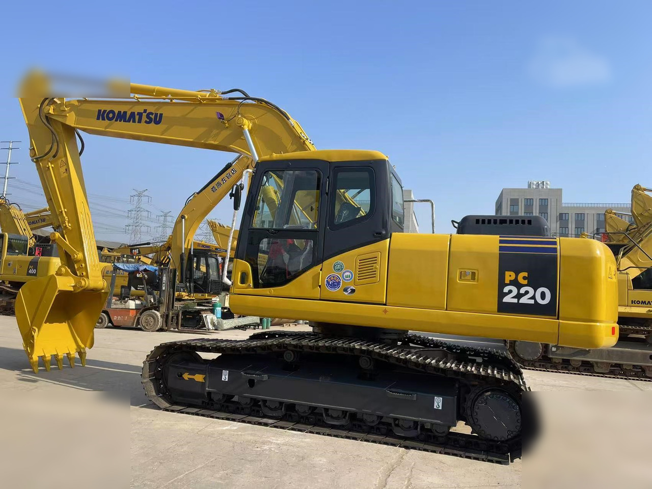 KOMATSU PC220-7 - Pásové rýpadlo: obrázok 2 KOMATSU PC220-7 - Pásové rýpadlo: obrázok 2