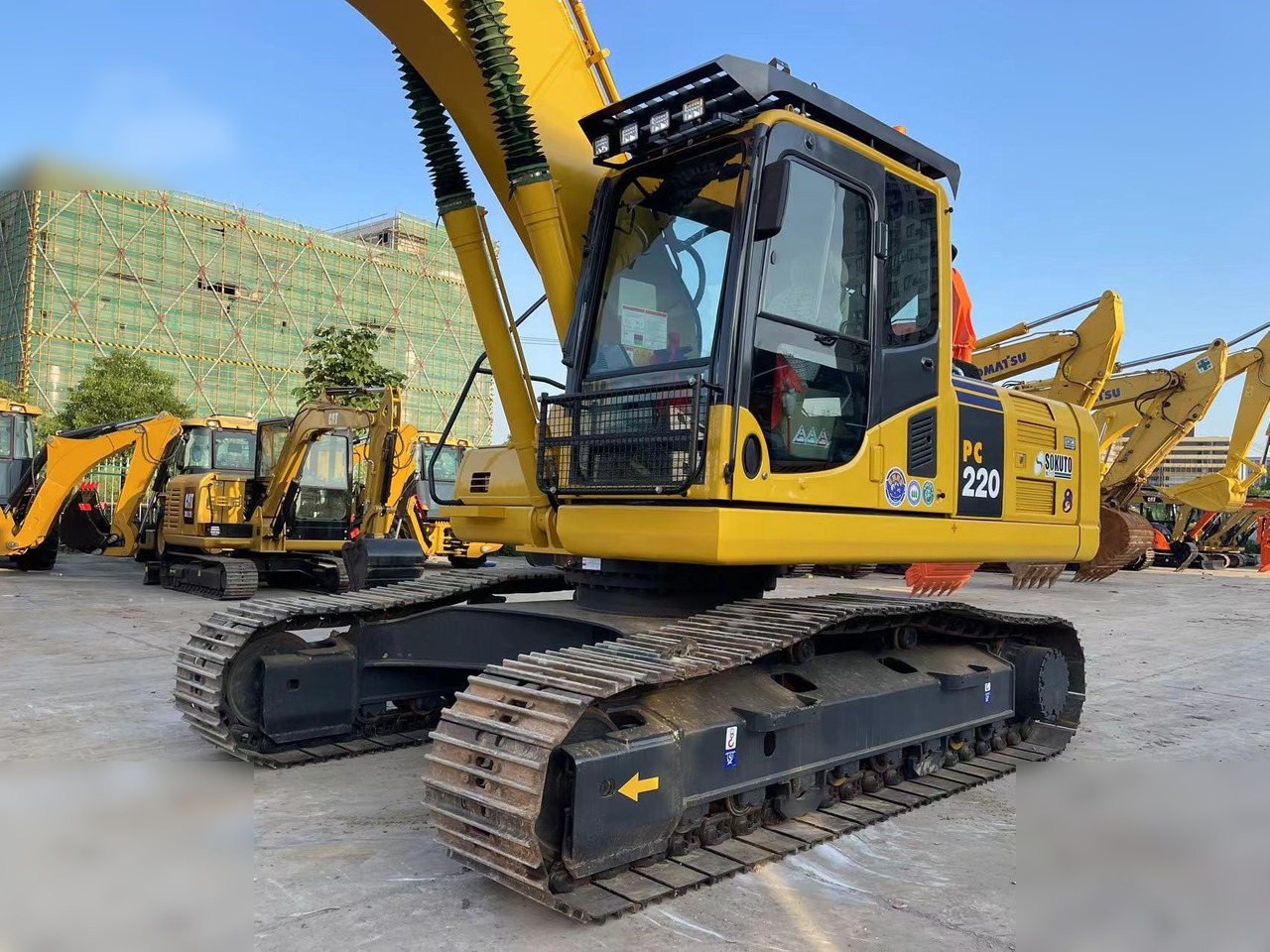 KOMATSU PC220-8 - Pásové rýpadlo: obrázok 4 KOMATSU PC220-8 - Pásové rýpadlo: obrázok 4