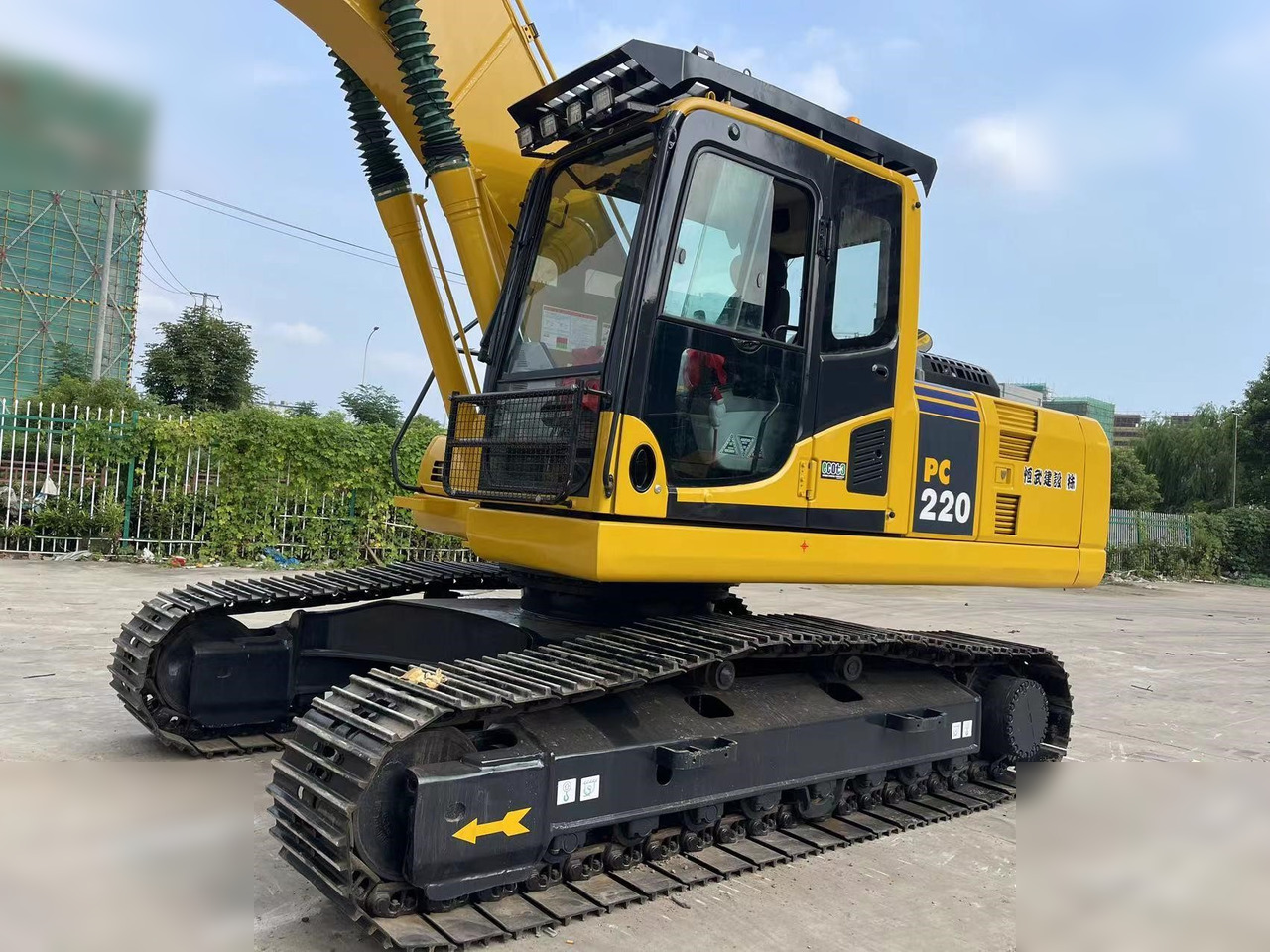 KOMATSU PC220-8 - Pásové rýpadlo: obrázok 3 KOMATSU PC220-8 - Pásové rýpadlo: obrázok 3