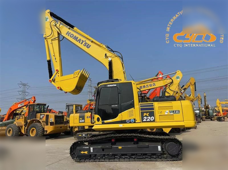 KOMATSU PC220-8 - Pásové rýpadlo: obrázok 3 KOMATSU PC220-8 - Pásové rýpadlo: obrázok 3
