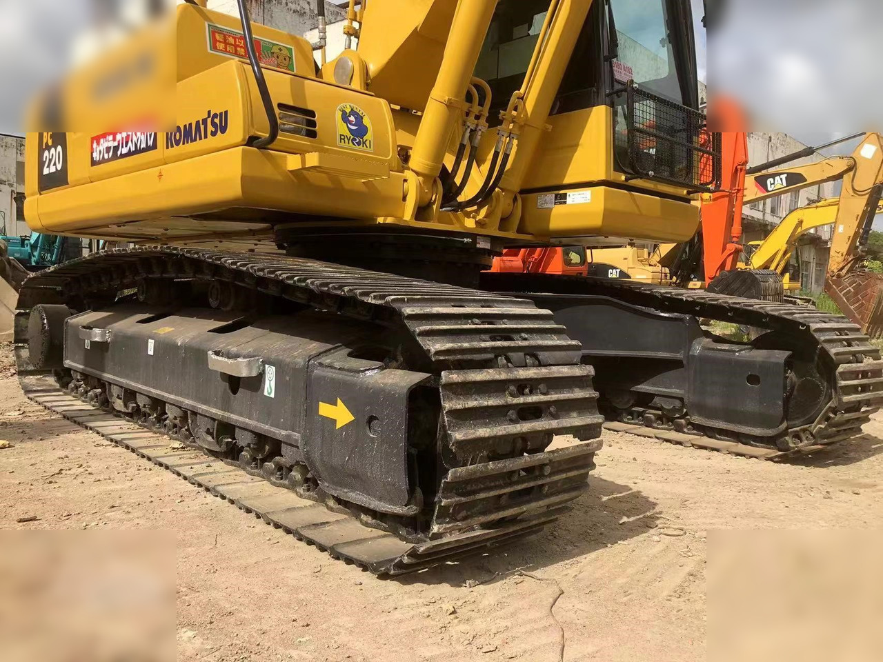 KOMATSU PC220-8N1 - Pásové rýpadlo: obrázok 3 KOMATSU PC220-8N1 - Pásové rýpadlo: obrázok 3