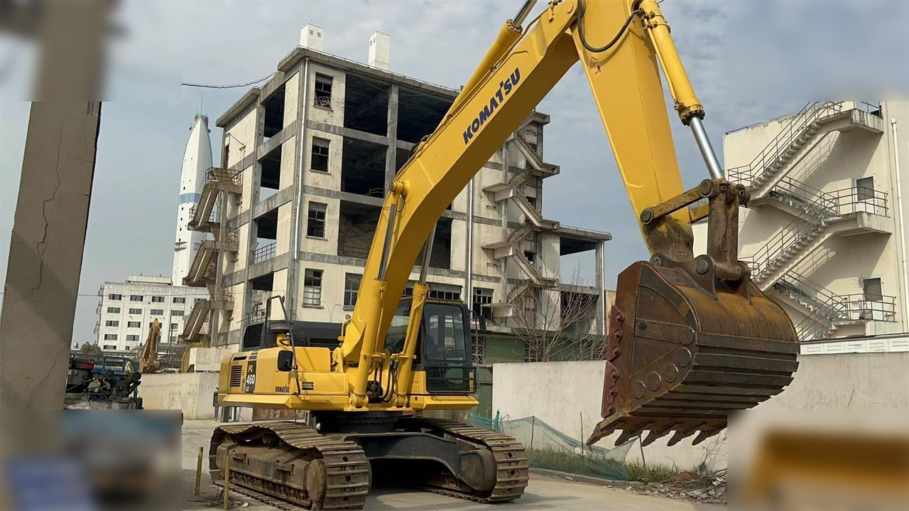 KOMATSU PC460 LC-8 - Pásové rýpadlo: obrázok 2 KOMATSU PC460 LC-8 - Pásové rýpadlo: obrázok 2