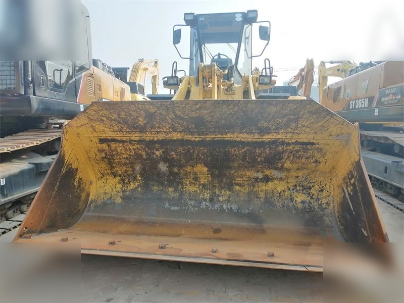 KOMATSU WA320-3 - Kolesový nakladač: obrázok 4 KOMATSU WA320-3 - Kolesový nakladač: obrázok 4