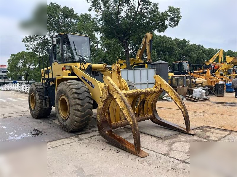 KOMATSU WA320-3 - Kolesový nakladač: obrázok 1 KOMATSU WA320-3 - Kolesový nakladač: obrázok 1