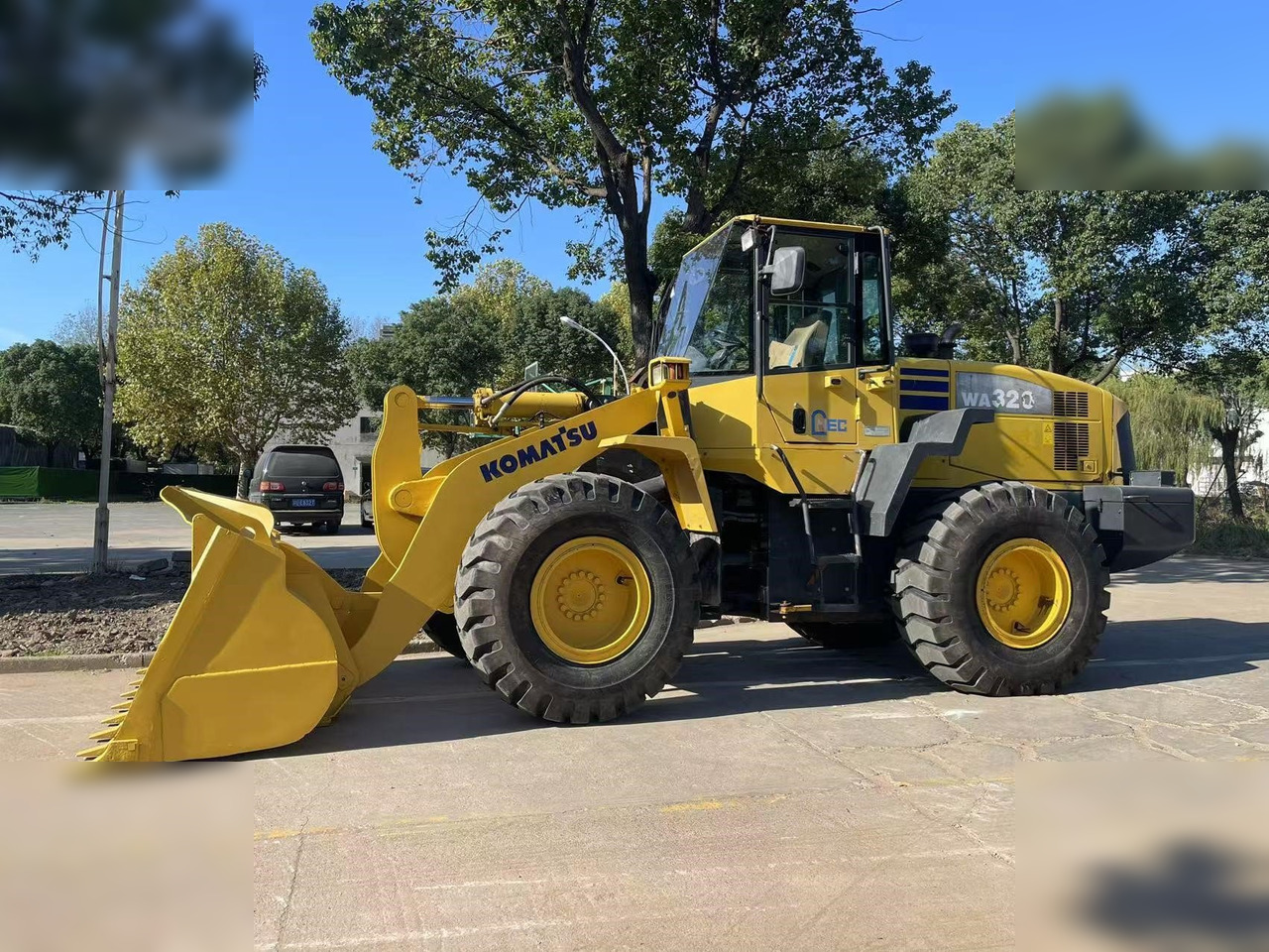 KOMATSU WA320-5 - Kolesový nakladač: obrázok 1 KOMATSU WA320-5 - Kolesový nakladač: obrázok 1