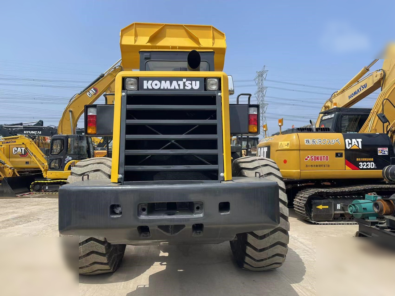 KOMATSU WA380-3 - Kolesový nakladač: obrázok 3 KOMATSU WA380-3 - Kolesový nakladač: obrázok 3