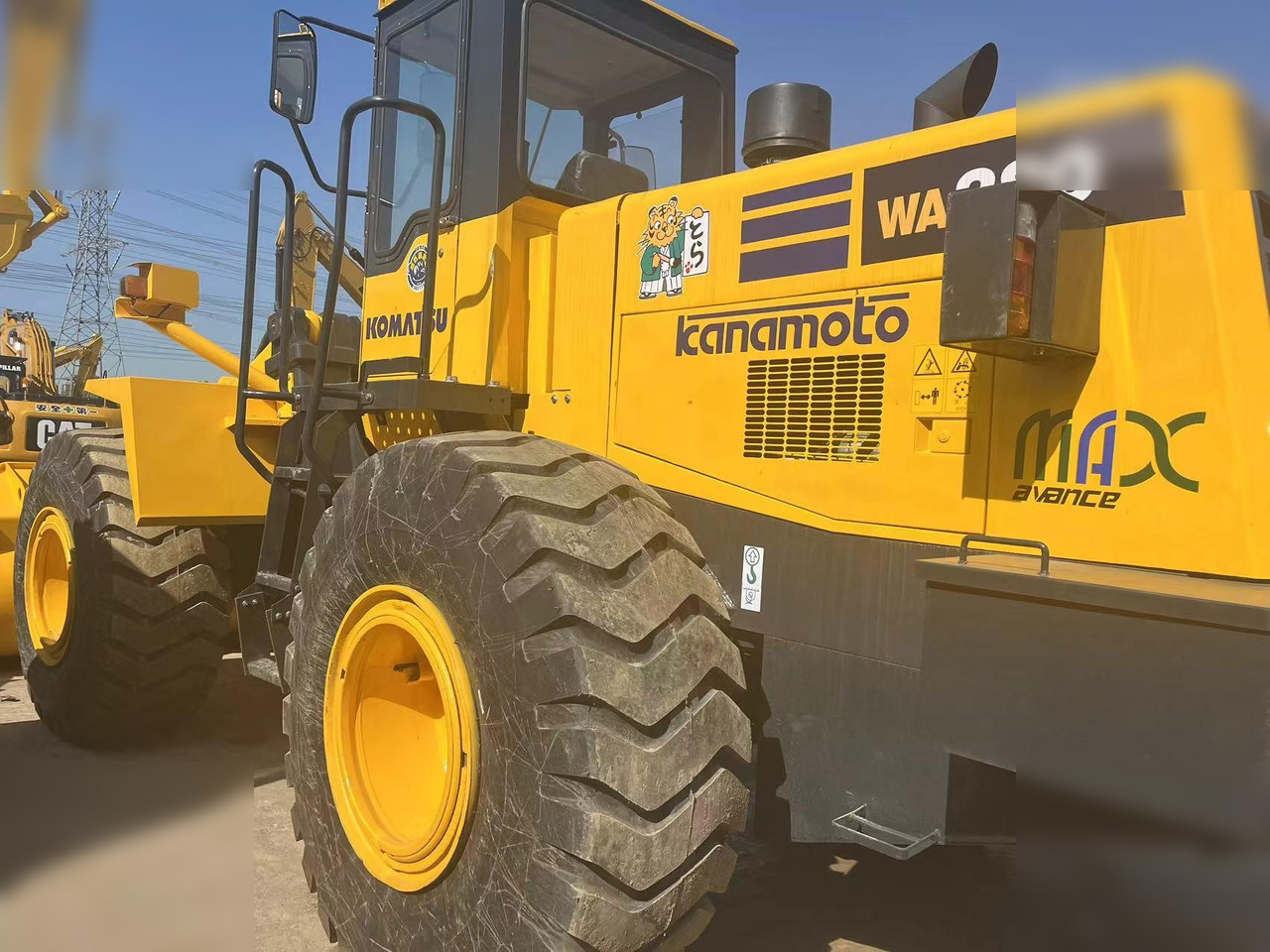KOMATSU WA380-3 - Kolesový nakladač: obrázok 5 KOMATSU WA380-3 - Kolesový nakladač: obrázok 5