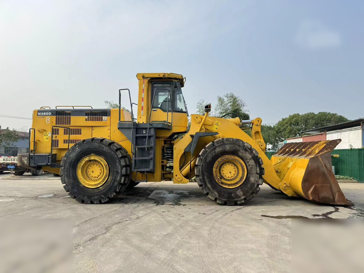 KOMATSU WA600-3 - Kolesový nakladač: obrázok 2 KOMATSU WA600-3 - Kolesový nakladač: obrázok 2