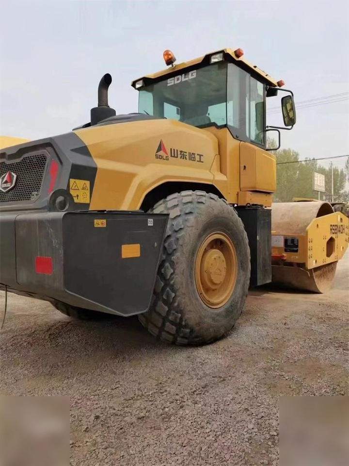SDLG RS8140H - Kompaktor: obrázok 2 SDLG RS8140H - Kompaktor: obrázok 2