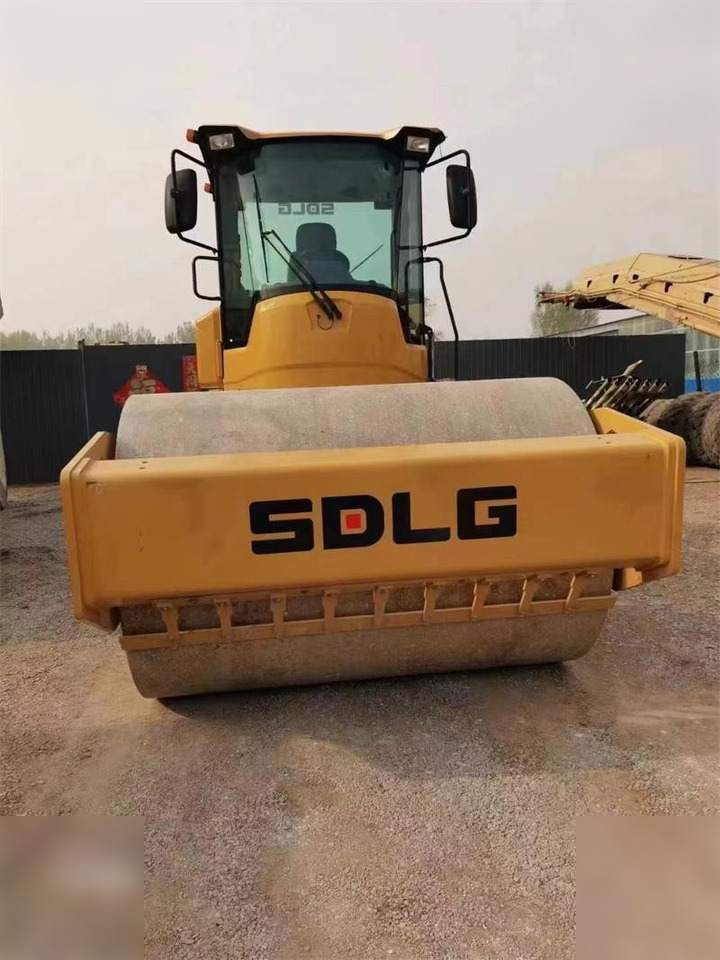 SDLG RS8140H - Kompaktor: obrázok 3 SDLG RS8140H - Kompaktor: obrázok 3