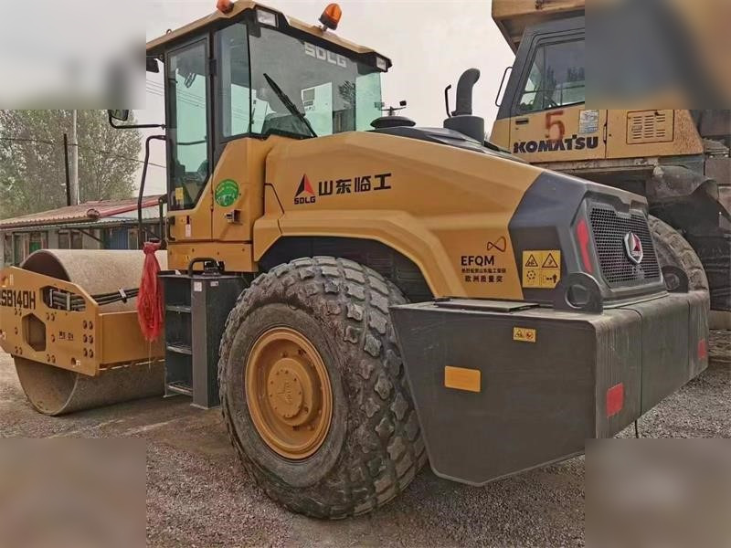 SDLG RS8140H - Kompaktor: obrázok 1 SDLG RS8140H - Kompaktor: obrázok 1