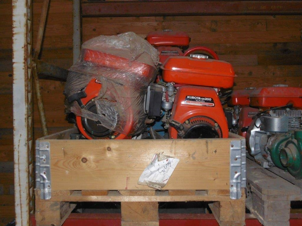 Kubota GS 200 - Elektrický generátor: obrázok 1 Kubota GS 200 - Elektrický generátor: obrázok 1