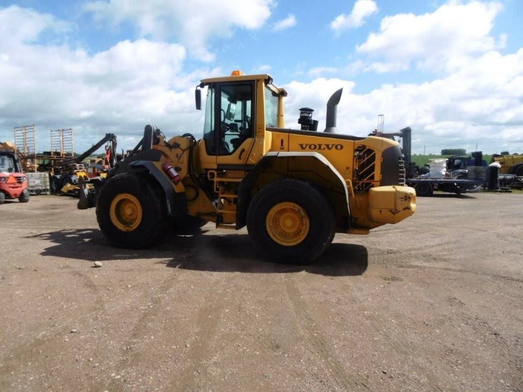 Volvo L 120 F - Kolesový nakladač: obrázok 1 Volvo L 120 F - Kolesový nakladač: obrázok 1