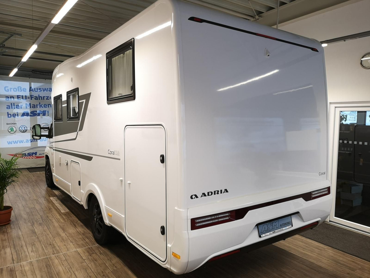 Adria Coral ALL-IN 650 DL*SOLAR*MARKISE*NAVI*SOFORT* - Polointegrované obytné auto: obrázok 5 Adria Coral ALL-IN 650 DL*SOLAR*MARKISE*NAVI*SOFORT* - Polointegrované obytné auto: obrázok 5