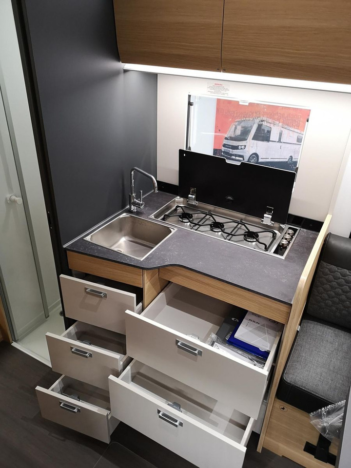 Polointegrované obytné auto Adria Coral ALL-IN 650 DL*SOLAR*MARKISE*NAVI*SOFORT*: obrázok 15 Polointegrované obytné auto Adria Coral ALL-IN 650 DL*SOLAR*MARKISE*NAVI*SOFORT*: obrázok 15