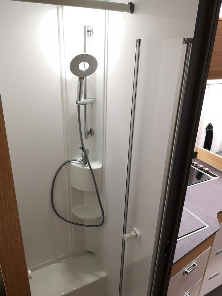 Polointegrované obytné auto Adria Coral ALL-IN 650 DL*SOLAR*MARKISE*NAVI*SOFORT*: obrázok 17 Polointegrované obytné auto Adria Coral ALL-IN 650 DL*SOLAR*MARKISE*NAVI*SOFORT*: obrázok 17