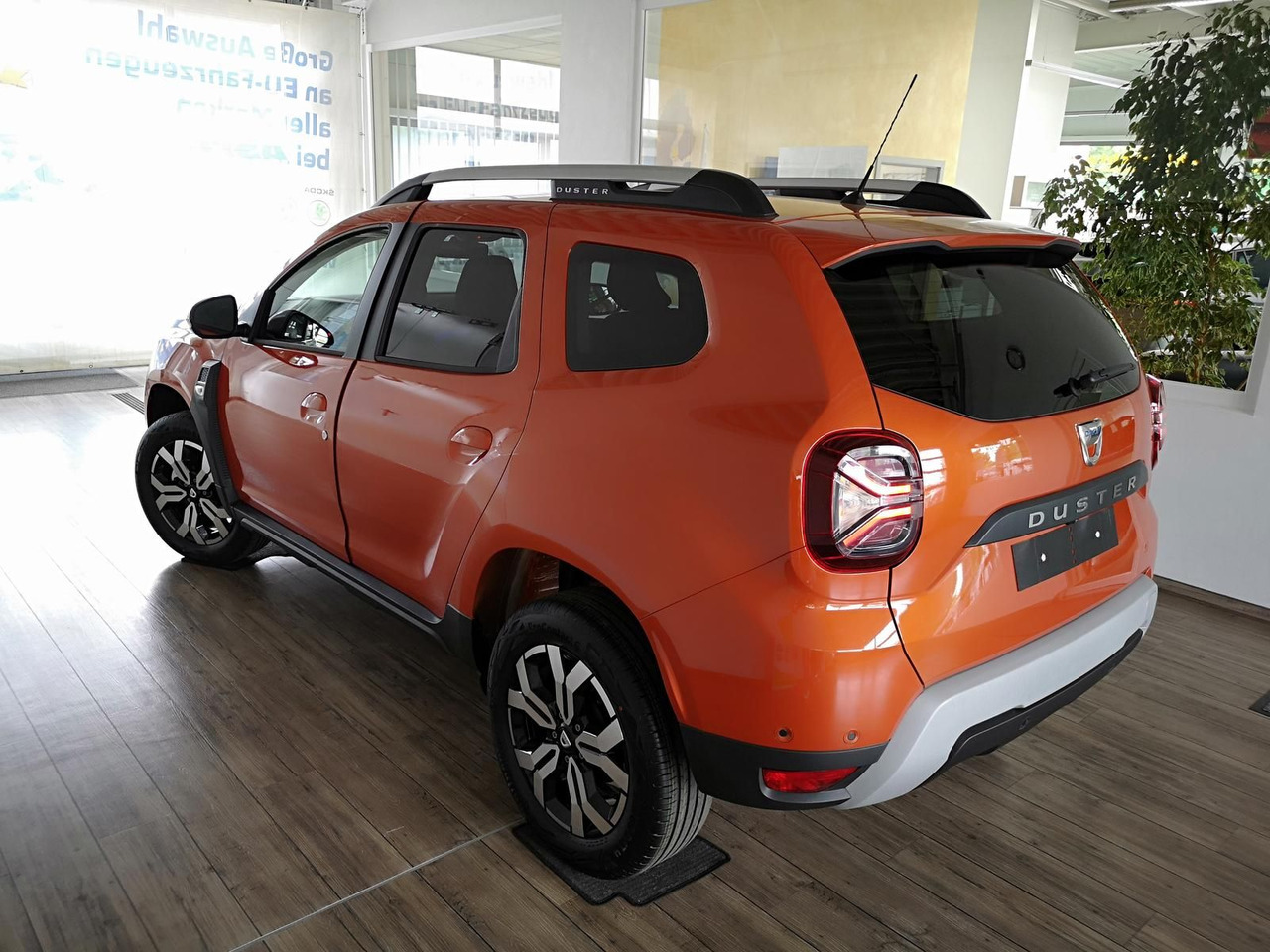 Dacia Duster Prestige Tce 130*KLIMA*SHZ*R-KAM*DAB*NAVI - SUV: obrázok 4 Dacia Duster Prestige Tce 130*KLIMA*SHZ*R-KAM*DAB*NAVI - SUV: obrázok 4
