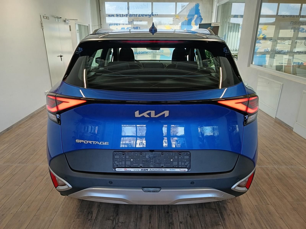 Kia Sportage 1.6 T-GDI DCT Vision*NAVI*LED*R-KAM*DAB - SUV: obrázok 5 Kia Sportage 1.6 T-GDI DCT Vision*NAVI*LED*R-KAM*DAB - SUV: obrázok 5