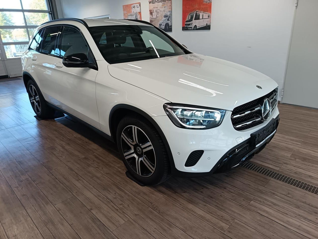 Mercedes-Benz GLC 220d AMG Line 4MATIC*AHK*NAVI*LED*R-KAM*DAB* - SUV: obrázok 3 Mercedes-Benz GLC 220d AMG Line 4MATIC*AHK*NAVI*LED*R-KAM*DAB* - SUV: obrázok 3
