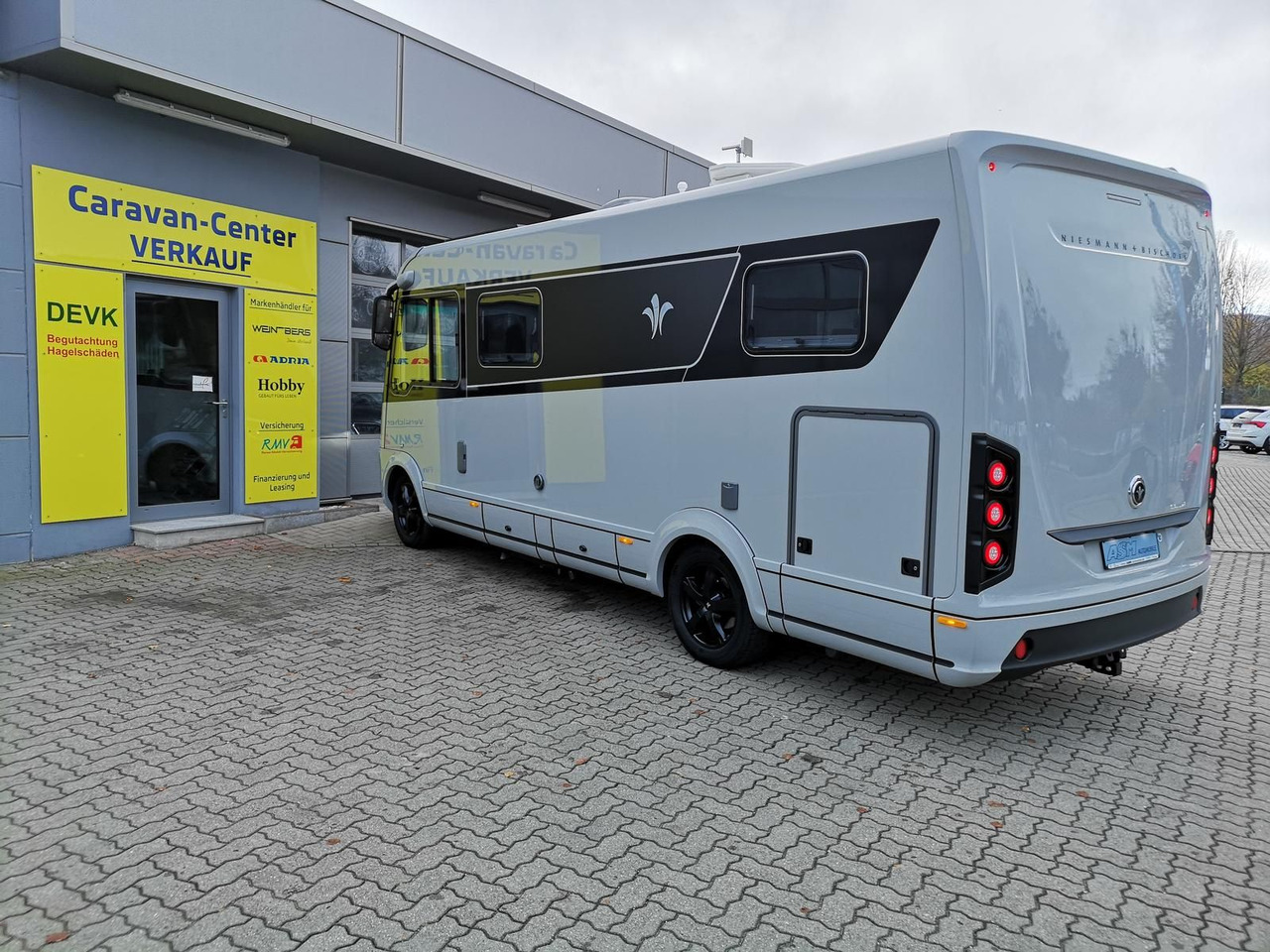 Niesmann + Bischoff iSmove 6.9 E 132 kW+AHK+SOLAR+ALDE+KLIMA+NAVI - Integrované obytné auto: obrázok 5 Niesmann + Bischoff iSmove 6.9 E 132 kW+AHK+SOLAR+ALDE+KLIMA+NAVI - Integrované obytné auto: obrázok 5