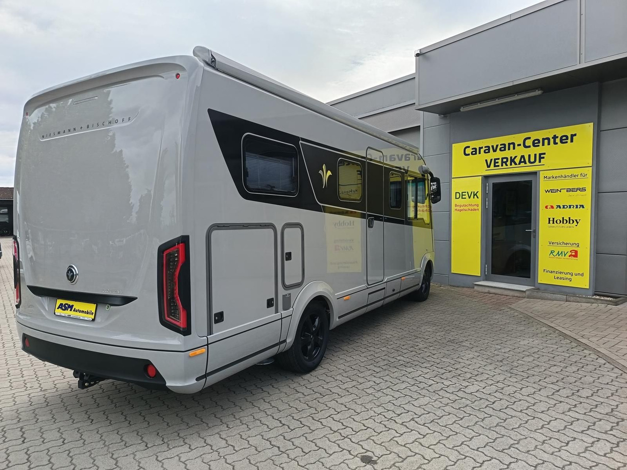 Niesmann + Bischoff iSmove 6.9 E 132 kW*AHK*SOLAR*SAT*TV*DACHKLIMA* - Integrované obytné auto: obrázok 5 Niesmann + Bischoff iSmove 6.9 E 132 kW*AHK*SOLAR*SAT*TV*DACHKLIMA* - Integrované obytné auto: obrázok 5