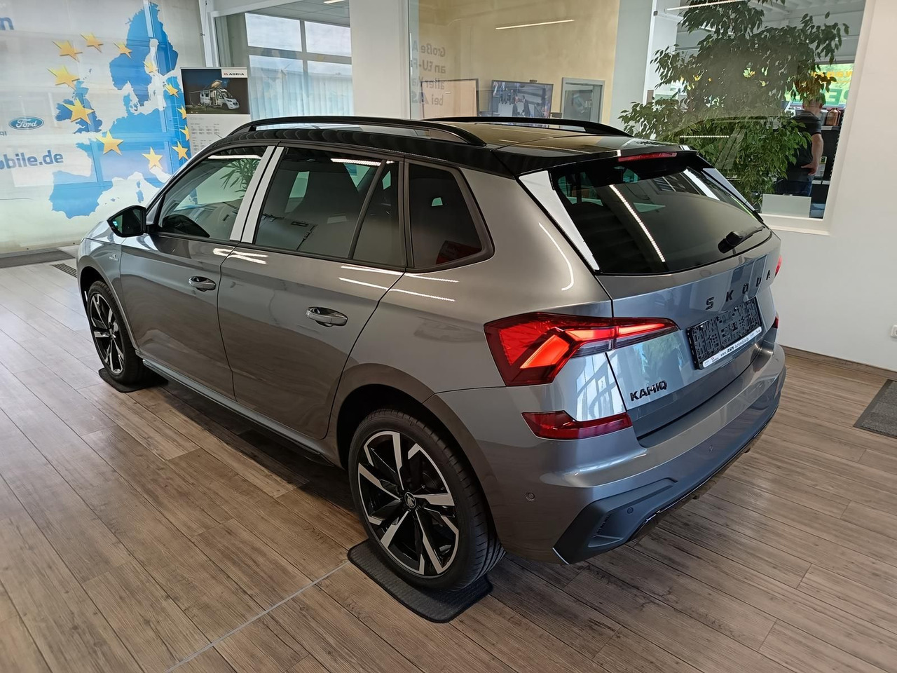 Skoda Kamiq Monte Carlo 1.5 TSI DSG*5J.GARANTIE*PANO* - SUV: obrázok 4 Skoda Kamiq Monte Carlo 1.5 TSI DSG*5J.GARANTIE*PANO* - SUV: obrázok 4