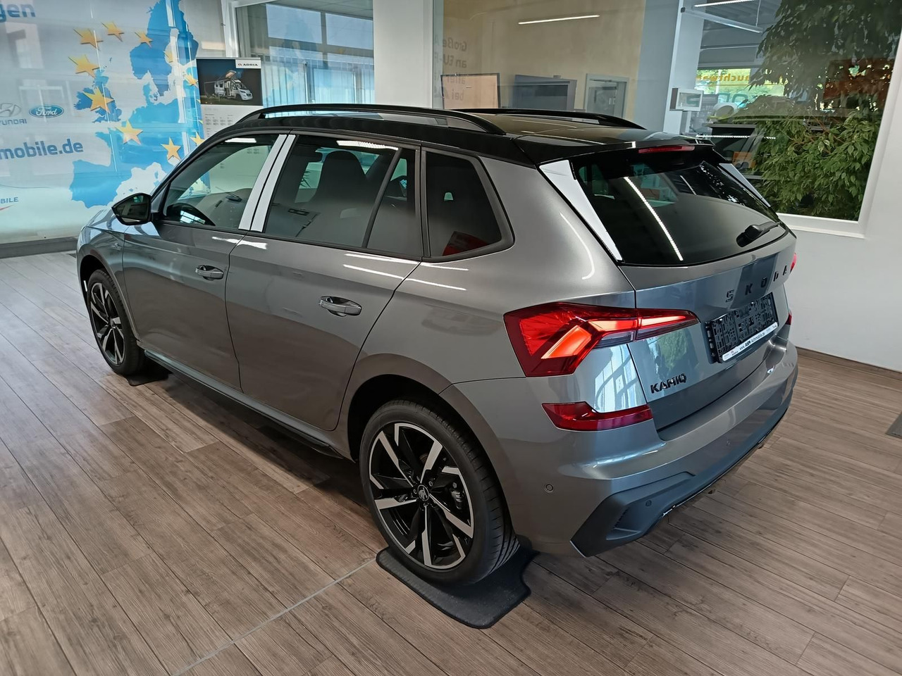 Skoda Kamiq Monte Carlo 1,5 TSI DSG*AHK*PANO*LED*ACC* - SUV: obrázok 4 Skoda Kamiq Monte Carlo 1,5 TSI DSG*AHK*PANO*LED*ACC* - SUV: obrázok 4