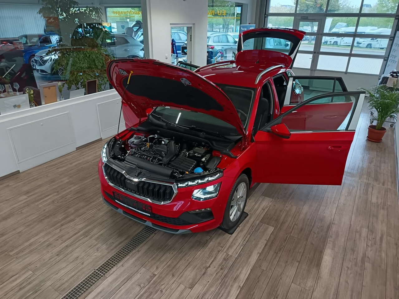 Skoda Kamiq Selection 1,5 TSI DSG*AHK*LED*5J.GARANTIE* - SUV: obrázok 2 Skoda Kamiq Selection 1,5 TSI DSG*AHK*LED*5J.GARANTIE* - SUV: obrázok 2