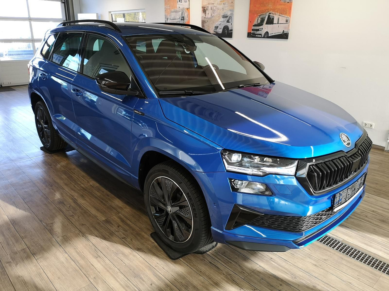 Skoda Karoq Sportline 1,5 TSI DSG*AHK*360°5J.GARANTIE* - SUV: obrázok 3 Skoda Karoq Sportline 1,5 TSI DSG*AHK*360°5J.GARANTIE* - SUV: obrázok 3